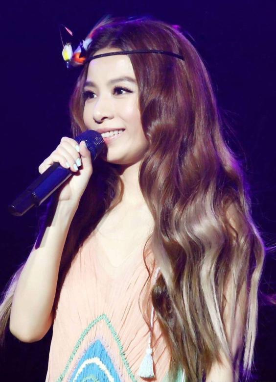 娱乐吃瓜张雨绮田馥甄,揭秘娱乐圈的甜蜜与苦涩